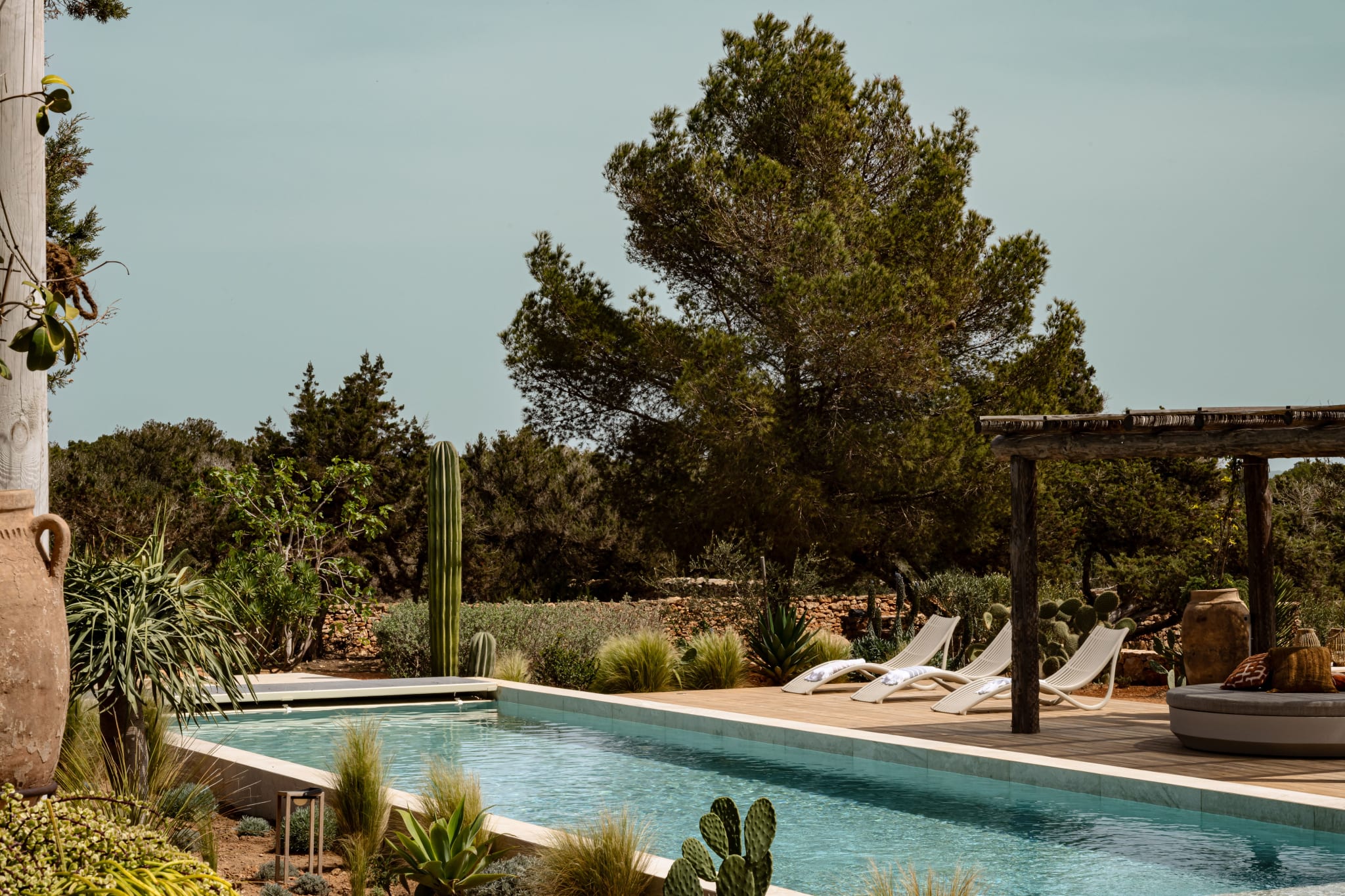 Beautiful country home with pool and guest house for sale in Formentera
